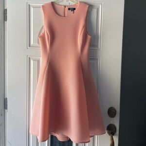 DKNY coral pink peach cocktail  dress. Sleeveless. Size 10. Fit and flare